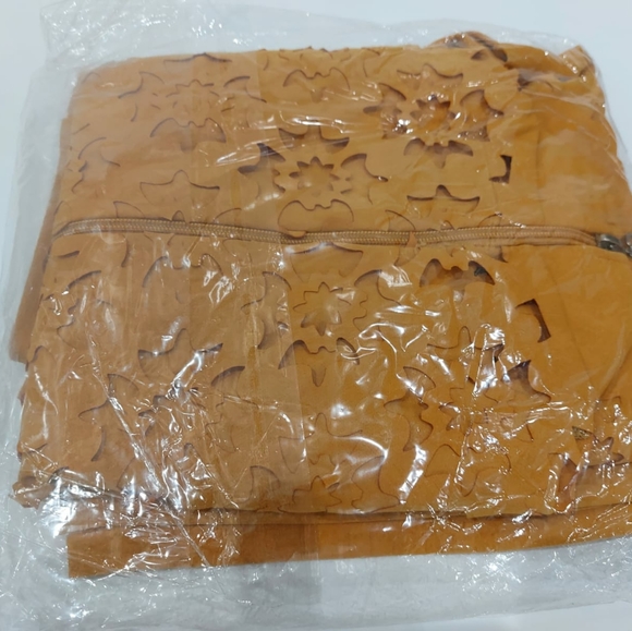 Brand New women's top and pant - Picture 6 of 6